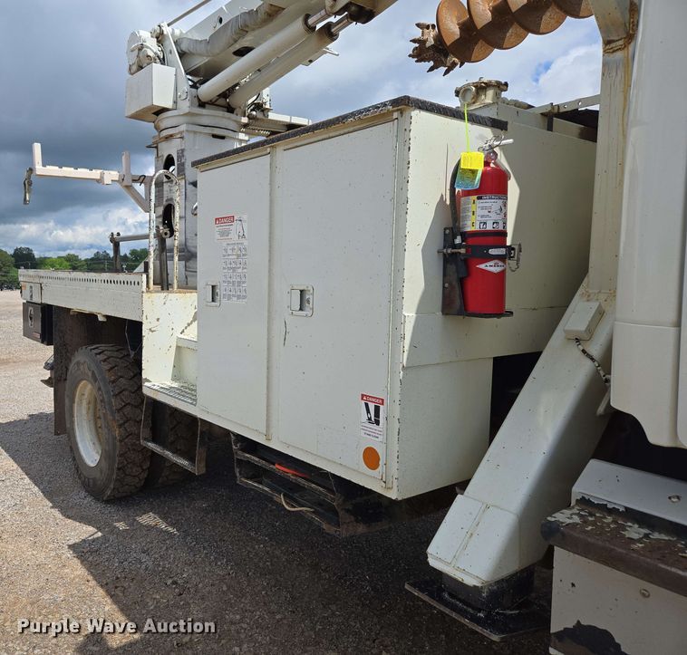 image for item ED1974 2015 Freightliner Business Class M2 digger derrick truck