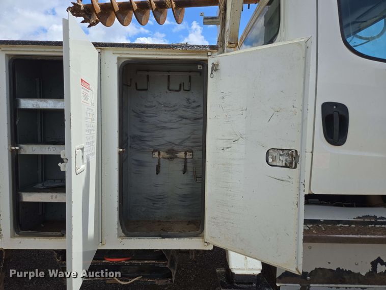 image for item ED1974 2015 Freightliner Business Class M2 digger derrick truck