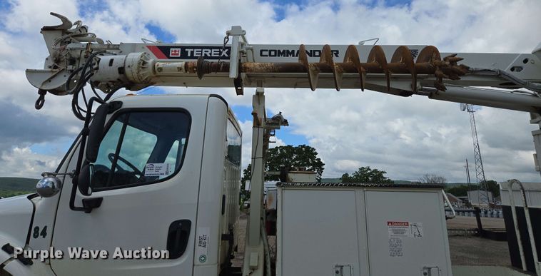 image for item ED1974 2015 Freightliner Business Class M2 digger derrick truck