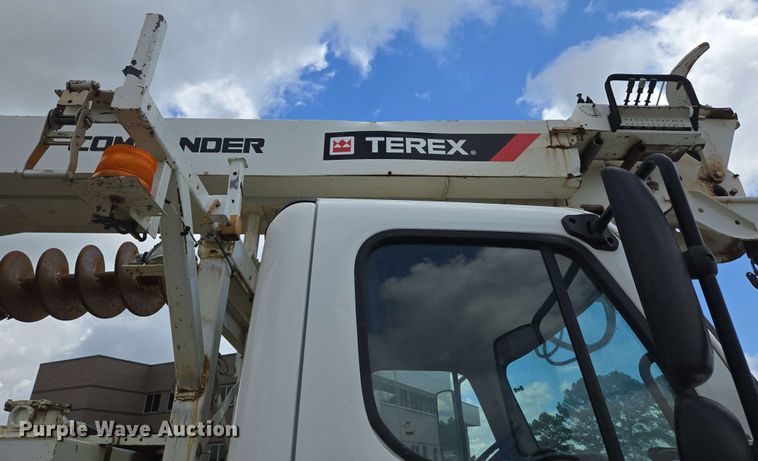 image for item ED1974 2015 Freightliner Business Class M2 digger derrick truck