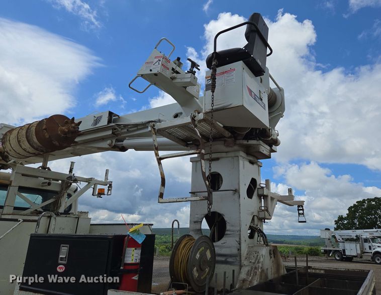 image for item ED1974 2015 Freightliner Business Class M2 digger derrick truck