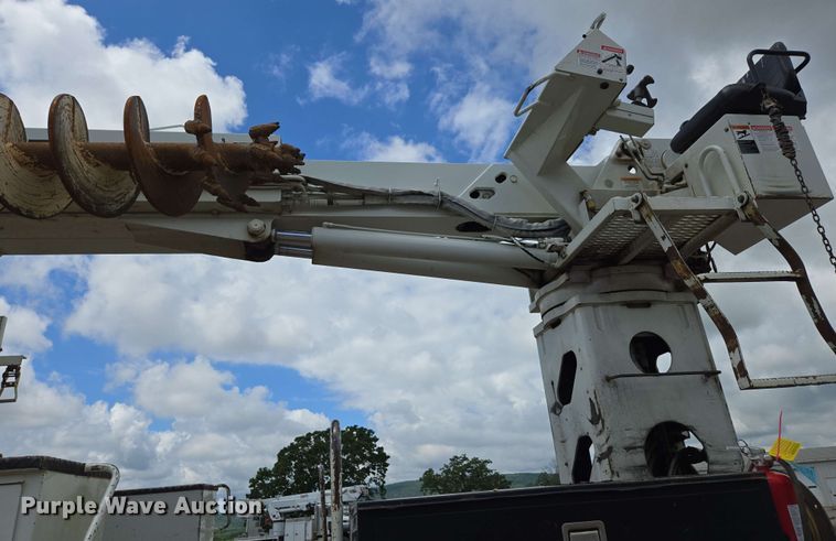 image for item ED1974 2015 Freightliner Business Class M2 digger derrick truck