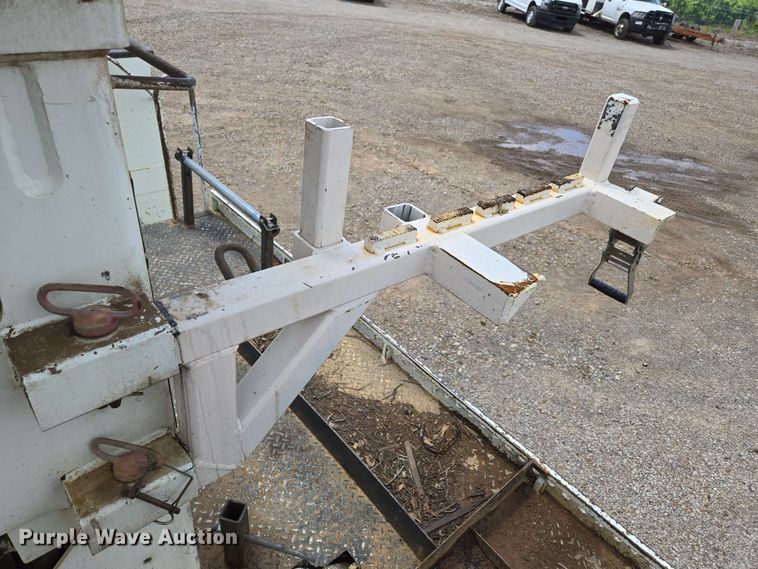 image for item ED1974 2015 Freightliner Business Class M2 digger derrick truck