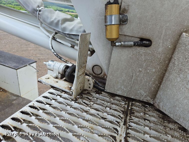 image for item ED1974 2015 Freightliner Business Class M2 digger derrick truck