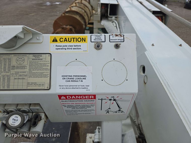 image for item ED1974 2015 Freightliner Business Class M2 digger derrick truck