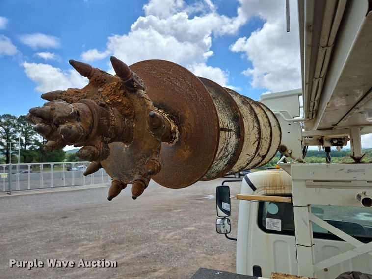 image for item ED1974 2015 Freightliner Business Class M2 digger derrick truck