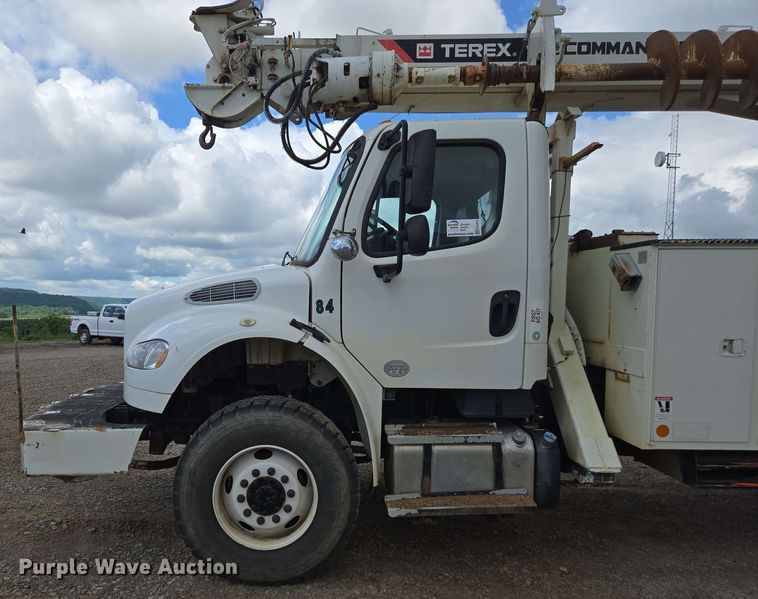 image for item ED1974 2015 Freightliner Business Class M2 digger derrick truck