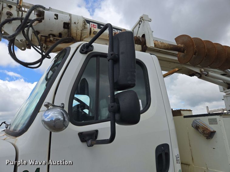 image for item ED1974 2015 Freightliner Business Class M2 digger derrick truck