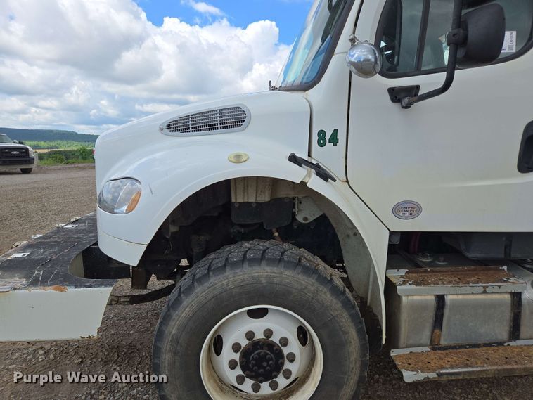 image for item ED1974 2015 Freightliner Business Class M2 digger derrick truck