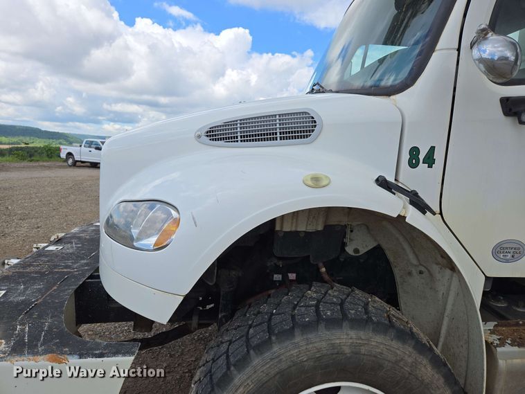 image for item ED1974 2015 Freightliner Business Class M2 digger derrick truck