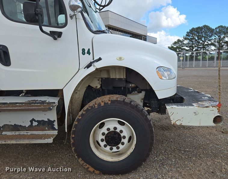 image for item ED1974 2015 Freightliner Business Class M2 digger derrick truck