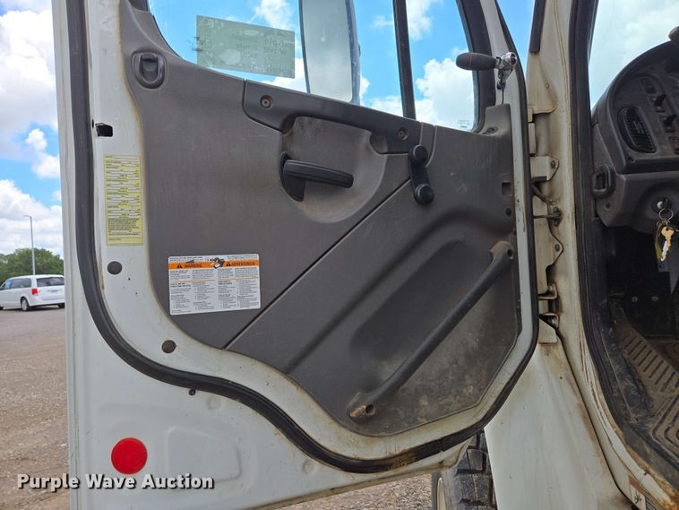 image for item ED1974 2015 Freightliner Business Class M2 digger derrick truck