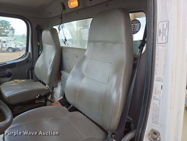 image for item ED1974 2015 Freightliner Business Class M2 digger derrick truck