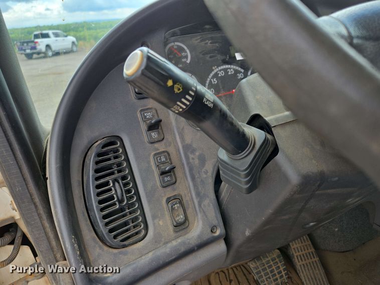 image for item ED1974 2015 Freightliner Business Class M2 digger derrick truck