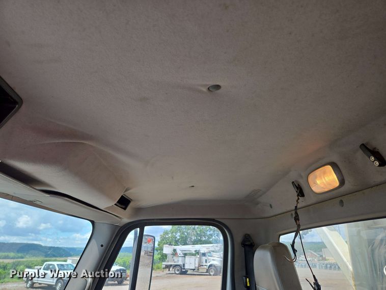 image for item ED1974 2015 Freightliner Business Class M2 digger derrick truck