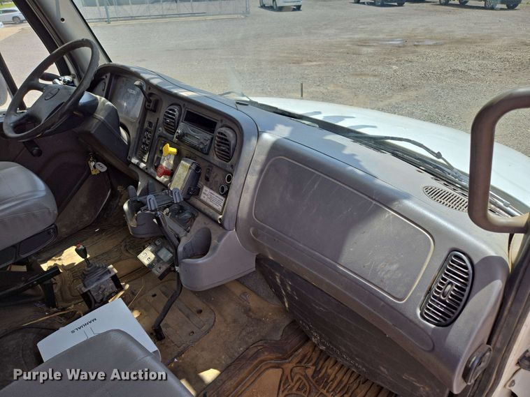 image for item ED1974 2015 Freightliner Business Class M2 digger derrick truck