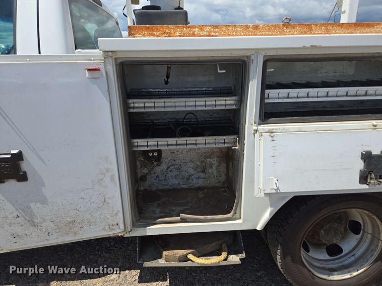 image for item ED1977 2015 Ford F550 Super Duty XL bucket truck