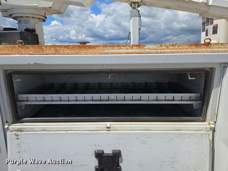 image for item ED1977 2015 Ford F550 Super Duty XL bucket truck