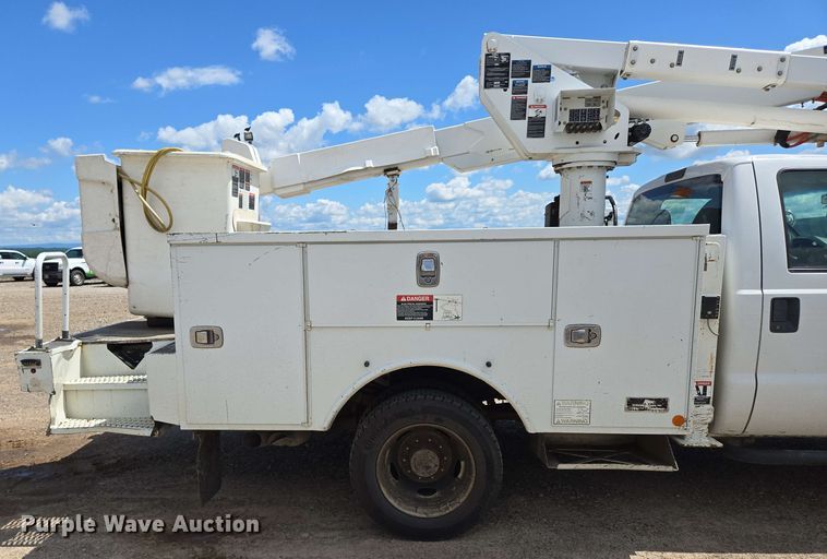 image for item ED1977 2015 Ford F550 Super Duty XL bucket truck