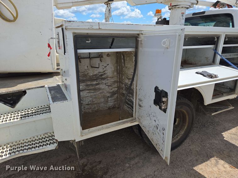 image for item ED1977 2015 Ford F550 Super Duty XL bucket truck