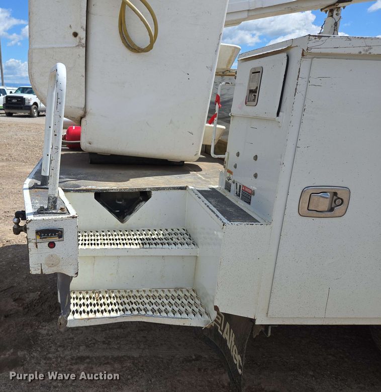 image for item ED1977 2015 Ford F550 Super Duty XL bucket truck