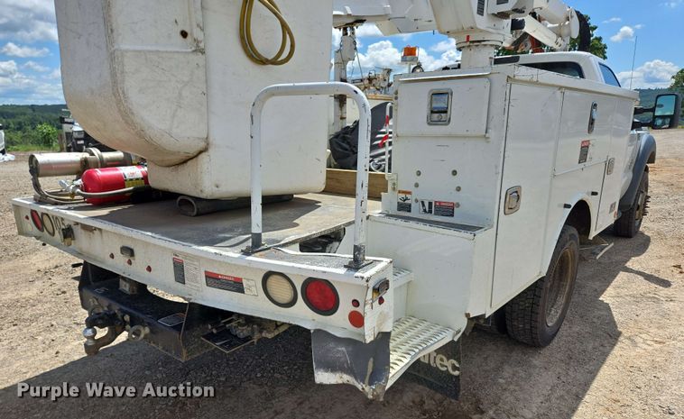 image for item ED1977 2015 Ford F550 Super Duty XL bucket truck