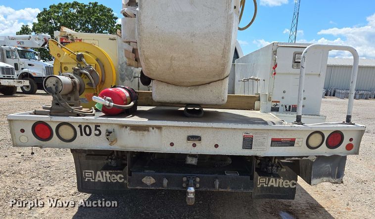 image for item ED1977 2015 Ford F550 Super Duty XL bucket truck