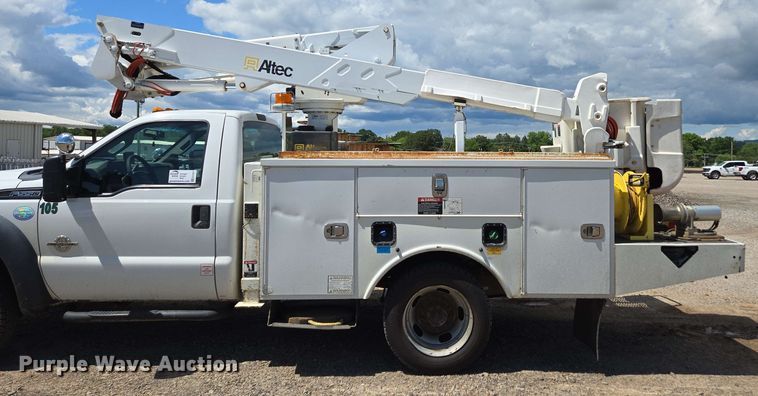 image for item ED1977 2015 Ford F550 Super Duty XL bucket truck