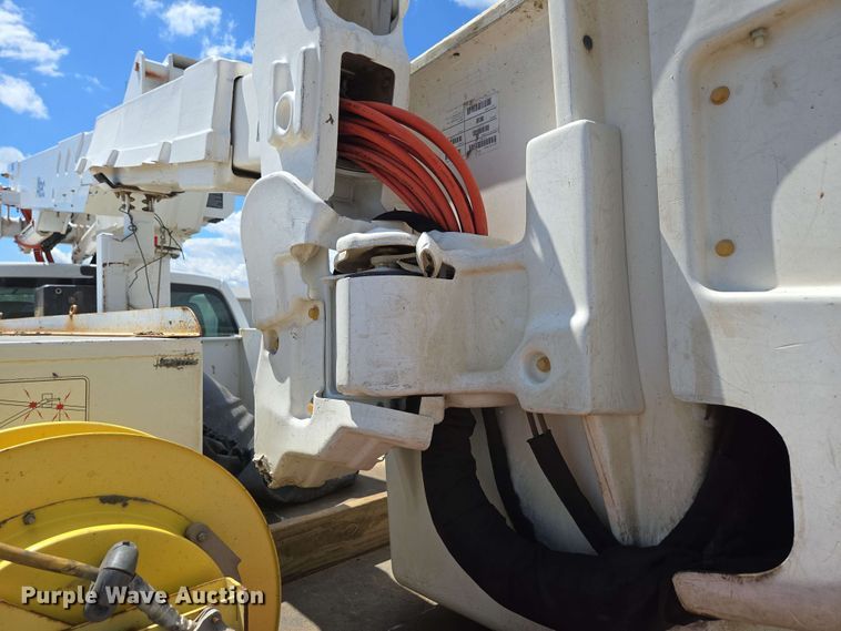 image for item ED1977 2015 Ford F550 Super Duty XL bucket truck