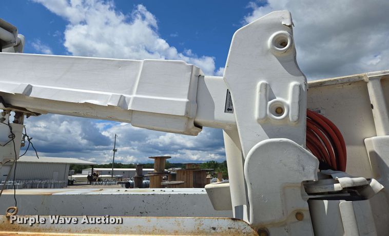 image for item ED1977 2015 Ford F550 Super Duty XL bucket truck