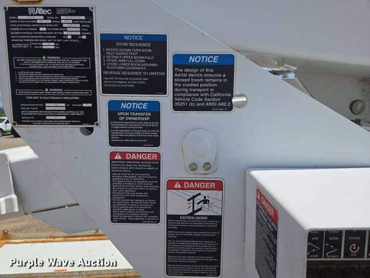 image for item ED1977 2015 Ford F550 Super Duty XL bucket truck