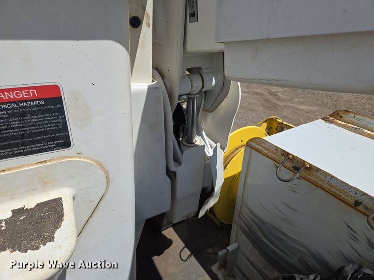 image for item ED1977 2015 Ford F550 Super Duty XL bucket truck