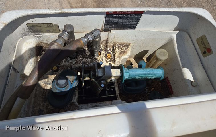 image for item ED1977 2015 Ford F550 Super Duty XL bucket truck