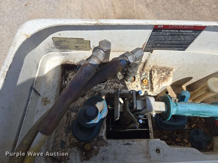 image for item ED1977 2015 Ford F550 Super Duty XL bucket truck