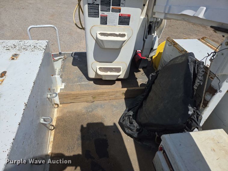 image for item ED1977 2015 Ford F550 Super Duty XL bucket truck