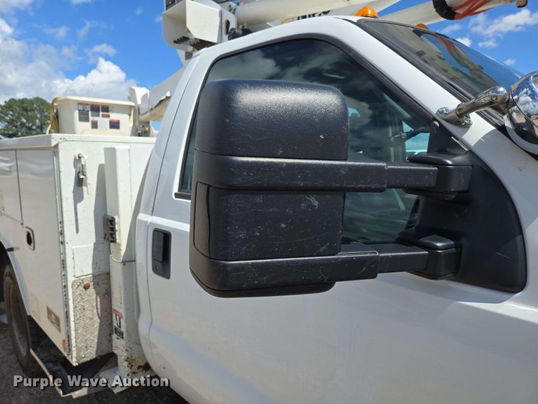 image for item ED1977 2015 Ford F550 Super Duty XL bucket truck