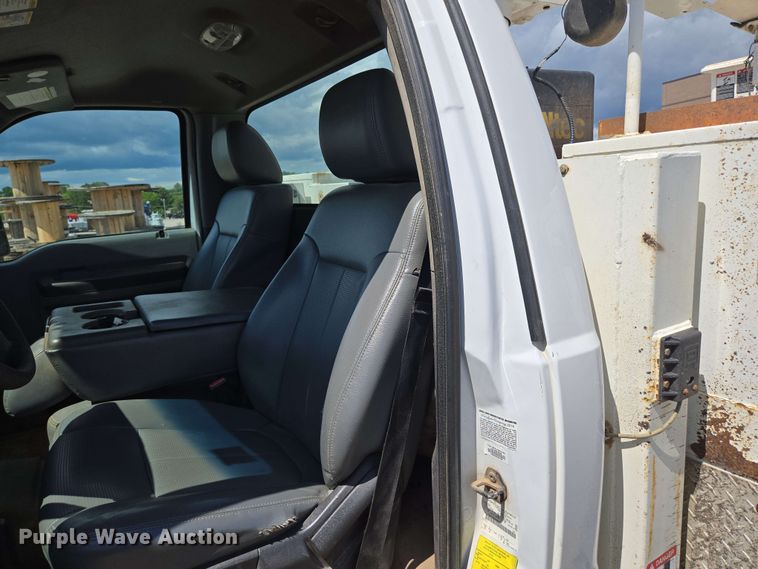 image for item ED1977 2015 Ford F550 Super Duty XL bucket truck