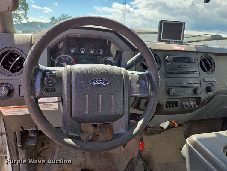 image for item ED1977 2015 Ford F550 Super Duty XL bucket truck