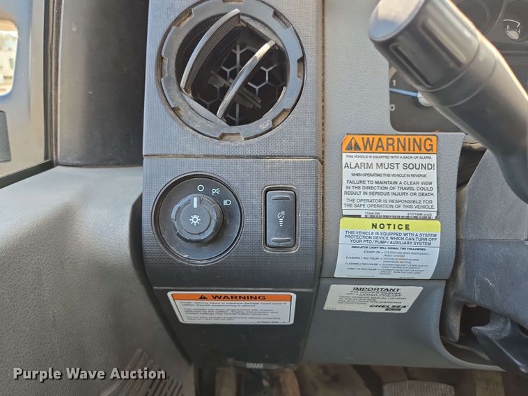 image for item ED1977 2015 Ford F550 Super Duty XL bucket truck