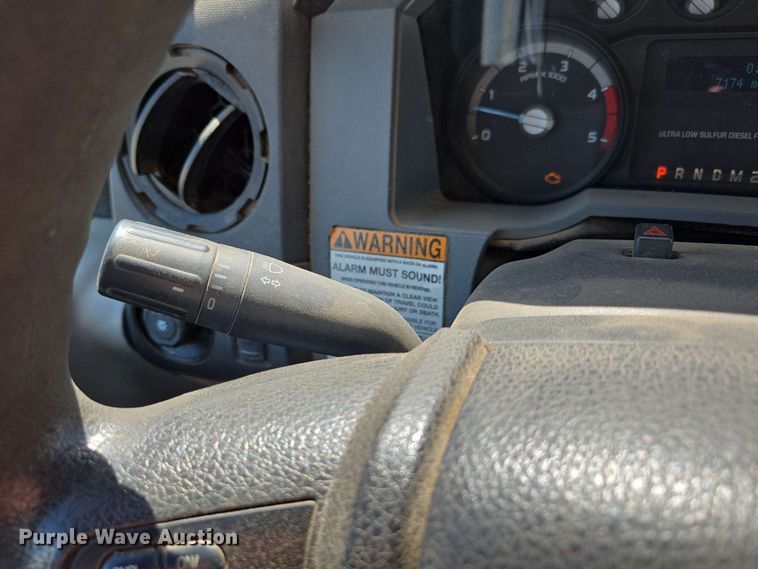 image for item ED1977 2015 Ford F550 Super Duty XL bucket truck