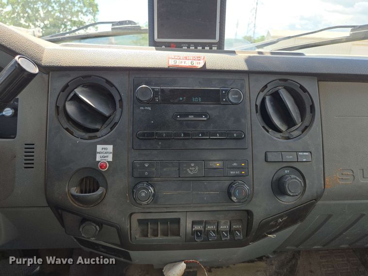 image for item ED1977 2015 Ford F550 Super Duty XL bucket truck