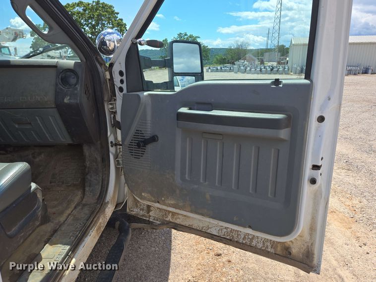 image for item ED1977 2015 Ford F550 Super Duty XL bucket truck