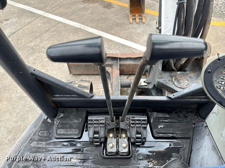 image for item ED5618 2016 Bobcat E42 mini excavator