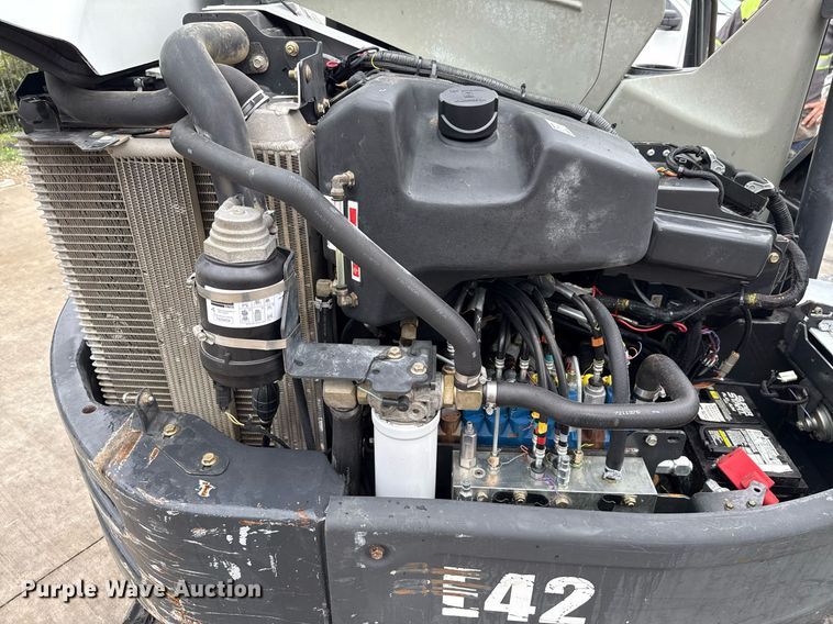 image for item ED5618 2016 Bobcat E42 mini excavator