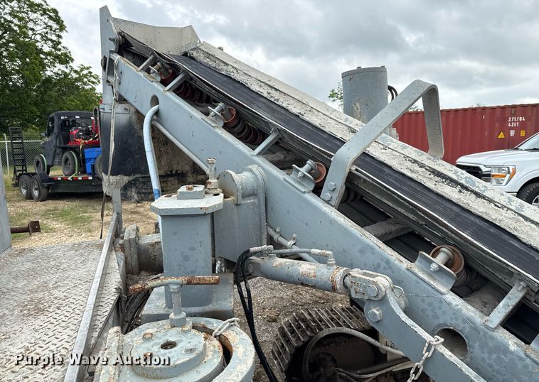 image for item ED5619 1996 Power Curber 5500-B curb machine