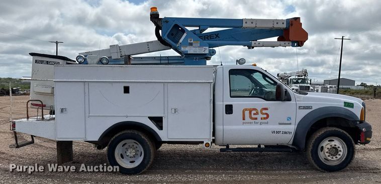 image for item ED5623 2007 Ford F550 Super Duty XL bucket truck