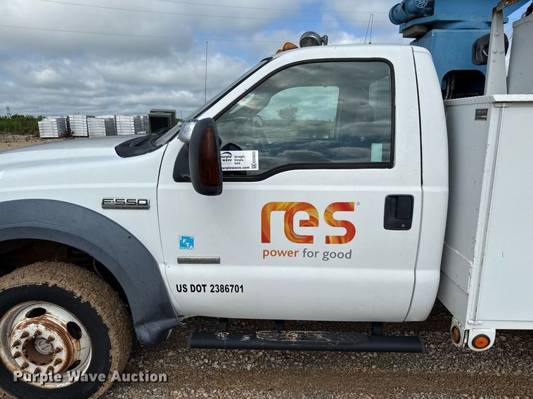 image for item ED5623 2007 Ford F550 Super Duty XL bucket truck