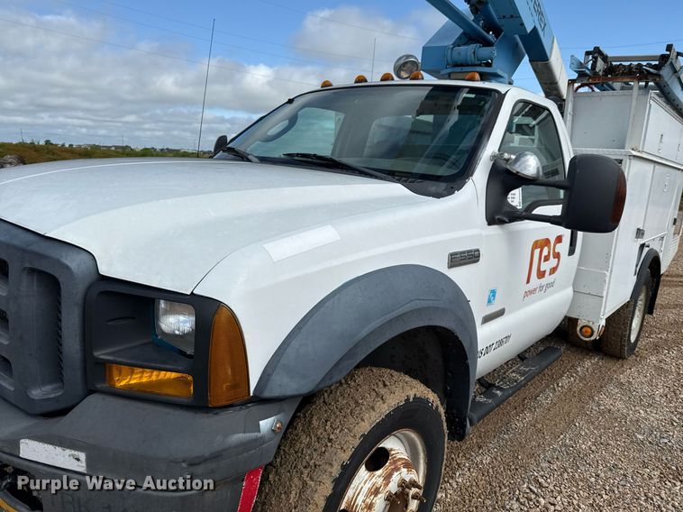 image for item ED5623 2007 Ford F550 Super Duty XL bucket truck