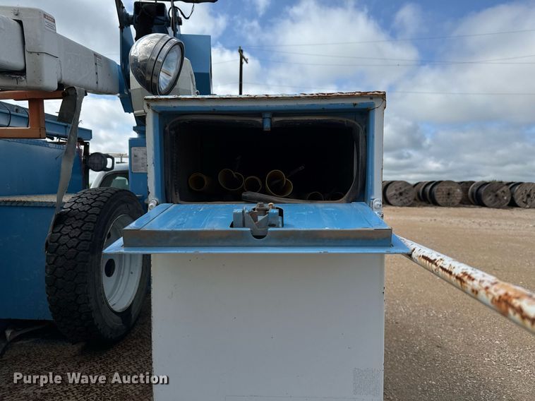 image for item ED5623 2007 Ford F550 Super Duty XL bucket truck