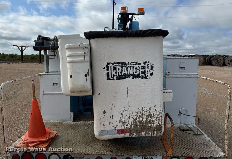 image for item ED5623 2007 Ford F550 Super Duty XL bucket truck